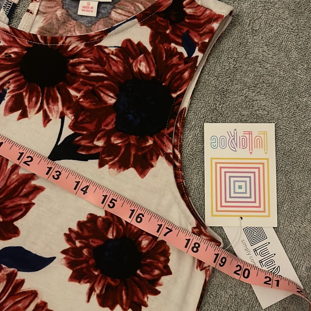 🦜Gorgeous Ladies Sleeveless Tiered Top. B-60 - Picture 10 of 12